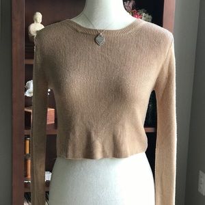 Forever 21 Cropped Long Sleeve Knit Size Medium